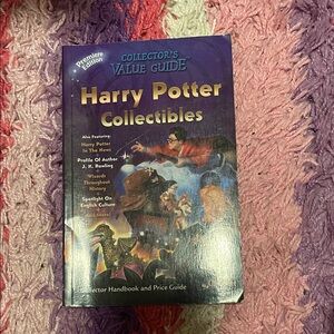 Harry Potter Collectibles Collector’s Value Guide Book Premiere Edition